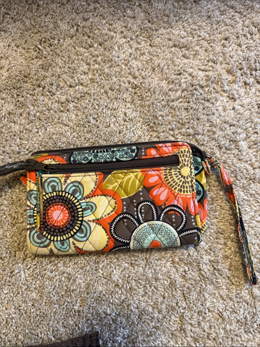 Vera Bradley Floral Quilted Wristlet Wallet - Picture 4 of 6